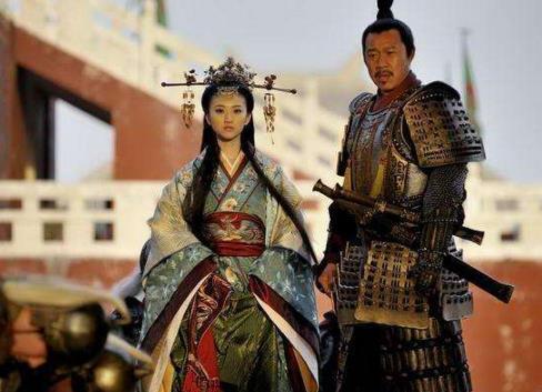 楚文王|美女沦为俘虏，被迫为敌人生下两个孩子，却始终不跟丈夫说话