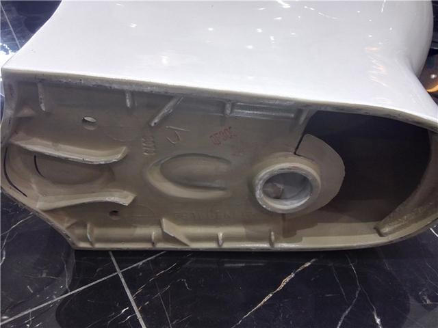 选马桶我就要多一句嘴了，漏水一次引灾难