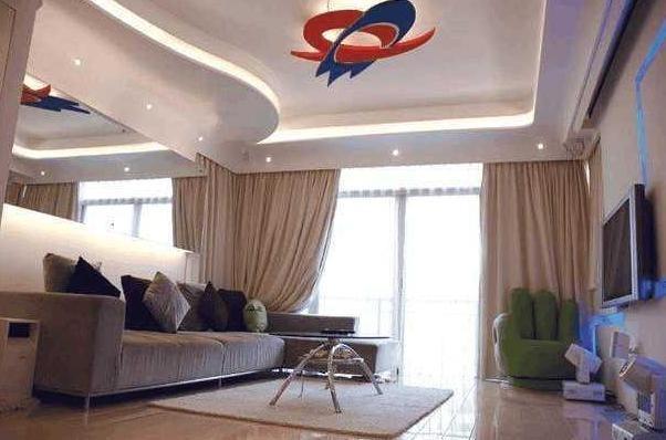 帶你參觀林志穎的豪宅，家具全是高科技產品，平時喜歡玩賽車