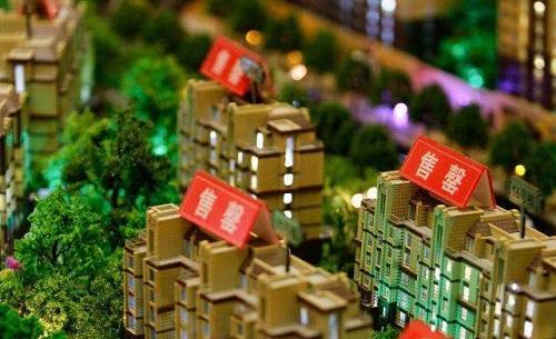 中介说了实话，房子价格坚持不降，挂多久还是卖不出去