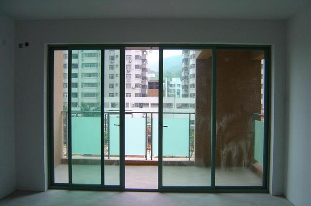 阳台与客厅之间要不要做隔断呢?