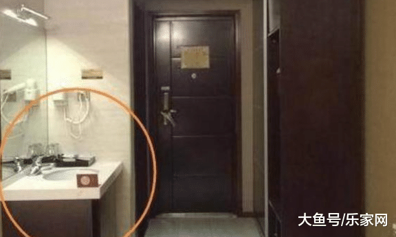 玄關怎么設計好？別再千篇一律打鞋柜了，教你這樣設計效果好十倍