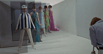 他把模特骑在身下，居然不是为了潜规则？