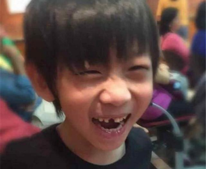 看到林志颖的双胞胎儿子长大后的照片，终于知道他为什么不愿意晒Kimi了！