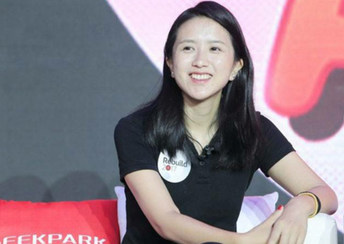 她靠直觉闯出一片天，两年时间身价上百亿，堪称中国最牛女企业家