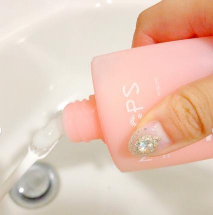 景甜随手晒的牙膏活了, 价格公布后, 网友堪称牙膏界的劳斯莱斯!