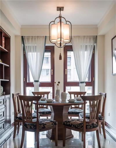 可能是我年龄大了，越来越喜欢“新中式”，朋友家140㎡真好看