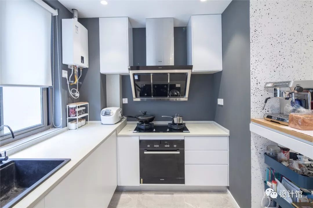 88㎡现代舒适，鞋柜+电视墙组合一起，实用大气