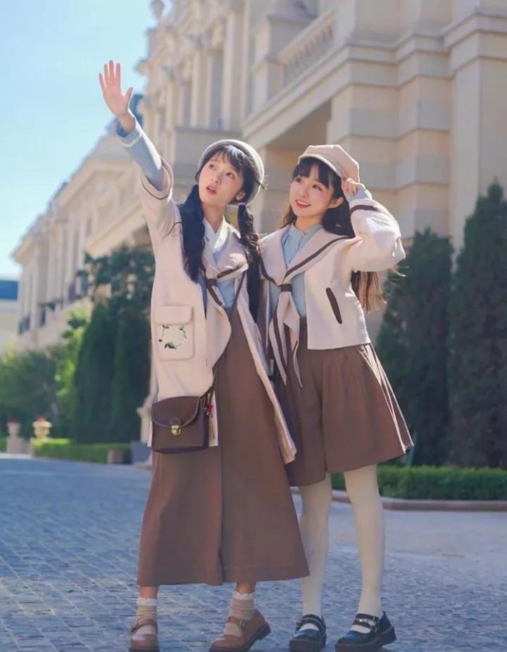 冬季几款亮眼单品，为何成为时尚达人的挚爱，原因超简单！