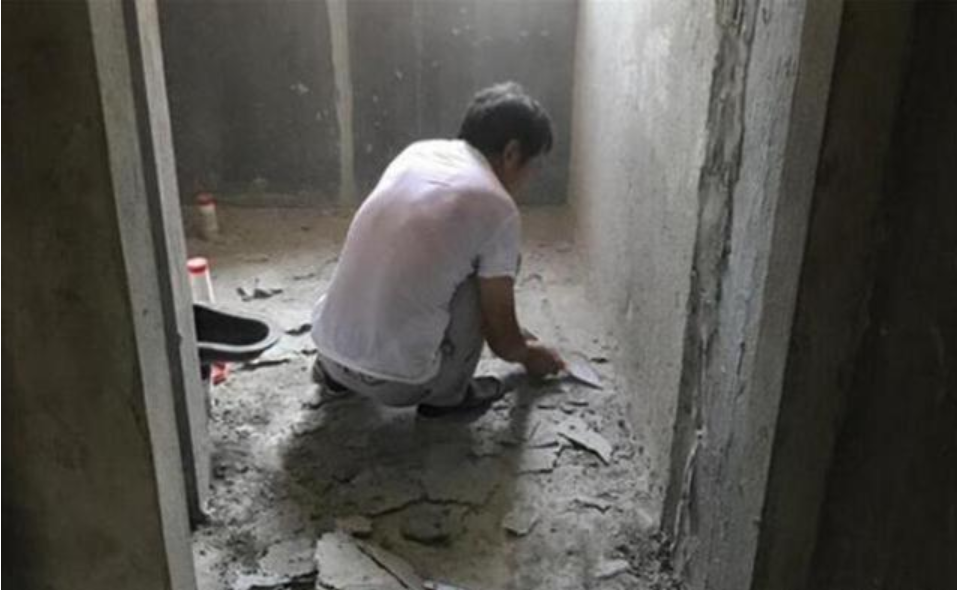 这才是真正的匠人，若不是他这样处理，防水效果肯定会不好的