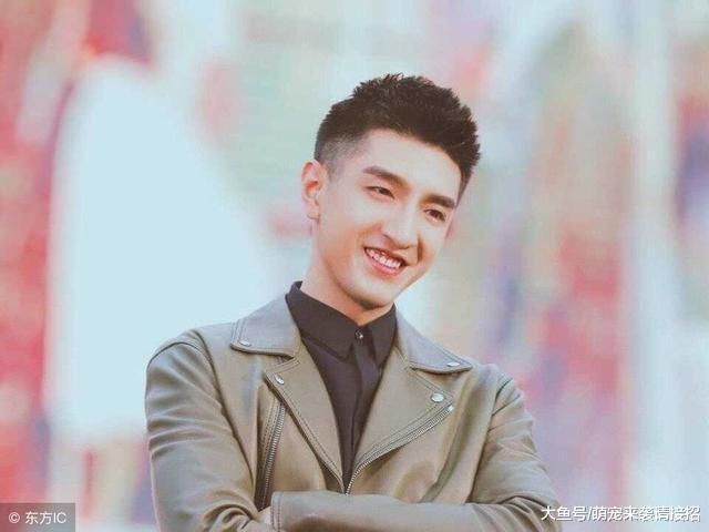 擔任胡彥斌MV男主出道，與趙麗穎搭檔走紅，今戀情曝光被光速打臉