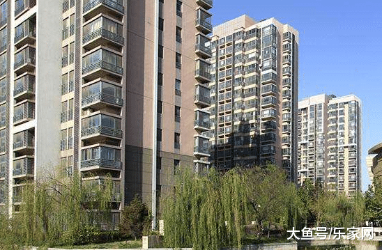 如果未来房价暴跌, 这3类人可能面临失业, 看完内心好纠结