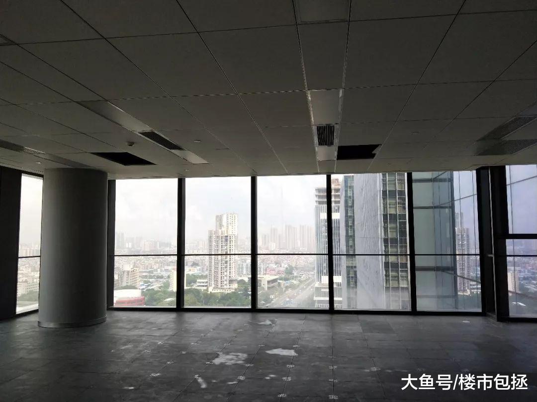 有点惨！广州金融城竟有写字楼空置7层！租金还比不过旁边的老楼