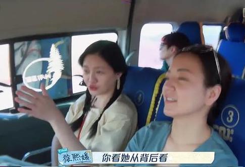 二十年“主仆式”的友情，大S欺负阿雅上瘾？其实是不甘心罢了