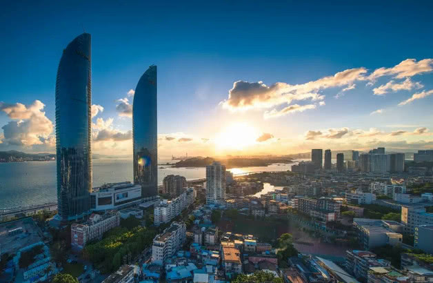2019年过半，继续存钱还是买房，看看内行专家怎么说！