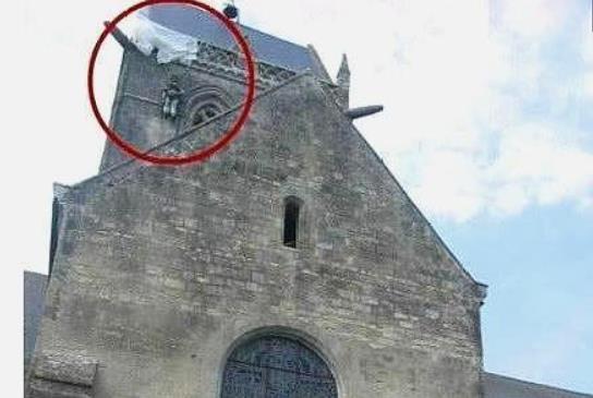 二战中最强“装死男”：挂教堂上逃过一劫，谁知道一挂就是74年