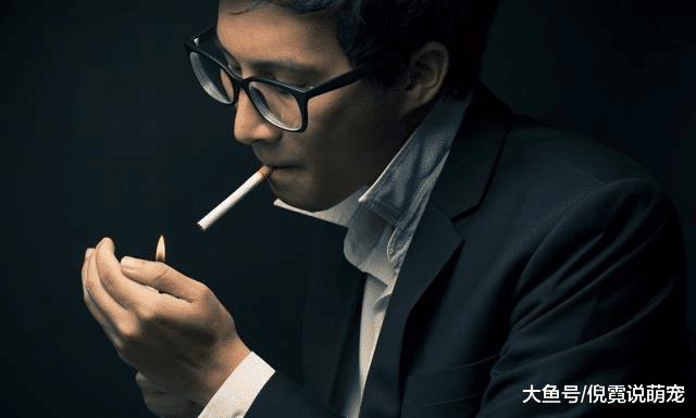 杜月笙：不抽烟不喝酒的男人才最可怕！此话何解？