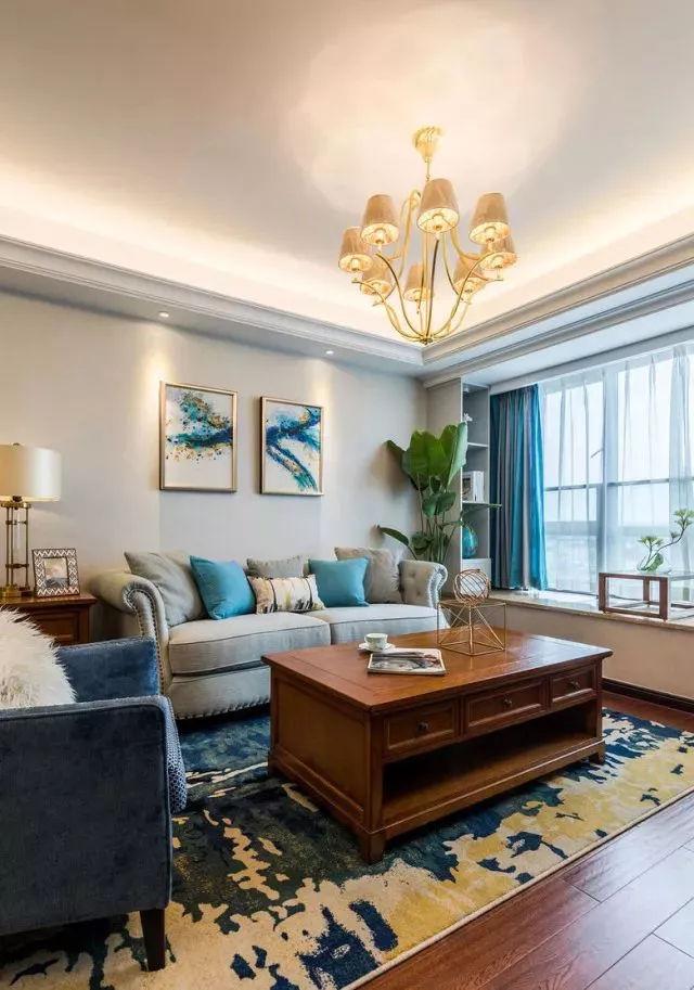 95平米简美风格小三房，清新色彩小美怡情，圆你吧台酒柜梦