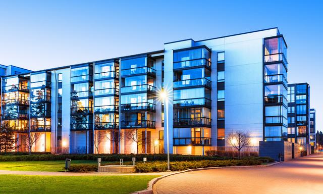 买房时贷款期限怎么选？20年跟30年哪个更好，别把钱白白“送走”