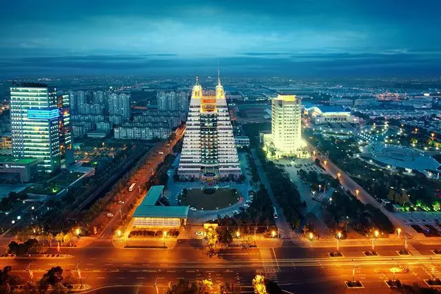 楼市快讯 | “楼市王者”新品取证，谁将夺下咸阳主城争藏之作？