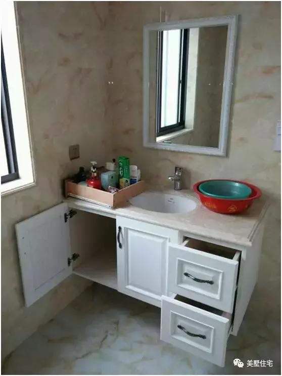 70后的他回乡建了栋别墅，主体加装修100万，邻居都很羡慕