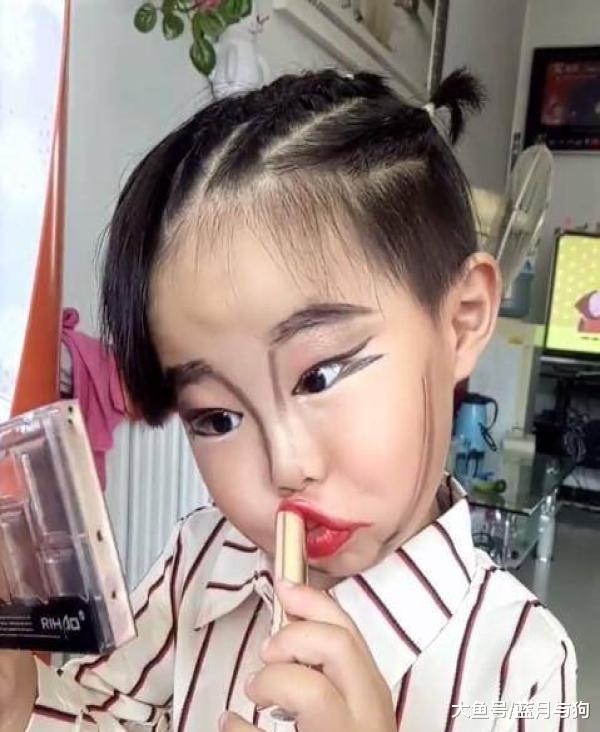 爸爸出门留四岁女儿独自在家，回家一瞧，万千网友瞬间笑喷了