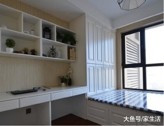 阳台改造不要做推拉门了，这样装美观还好用，利用价值翻好几倍