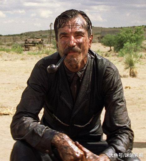 他是世界上公认演技最好的男演员，年少时偷鸡摸狗的事没少干过