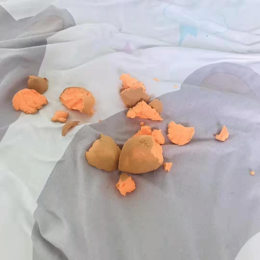 七夕节到了，二哈在家里做了一件事，老婆质问我：为什么要养二哈