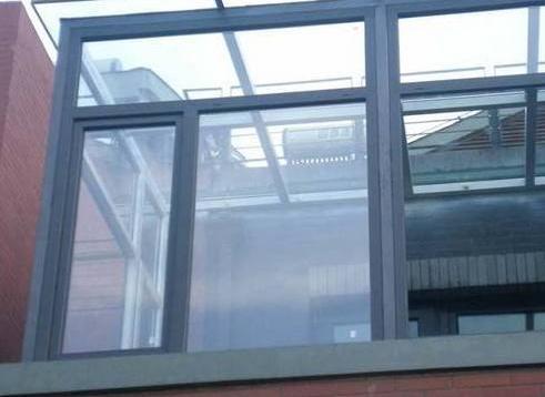 ?阳台自带的护栏记得这样利用，太聪明了，回家我也要效仿