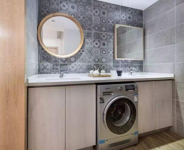 为什么日本装修不把洗衣机放阳台？听师傅一说，这样设计太聪明了