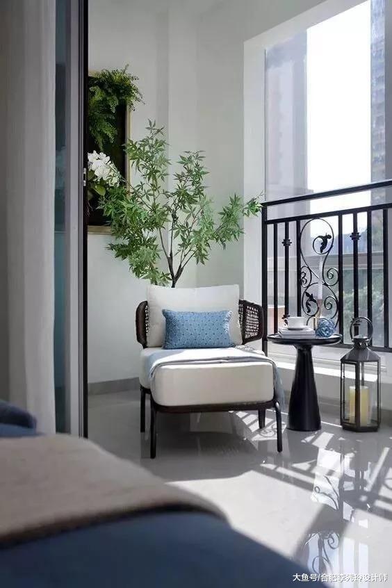 阳台贴瓷砖好还是铺木地板好？别犹豫了！好多人家铺这种，真不错