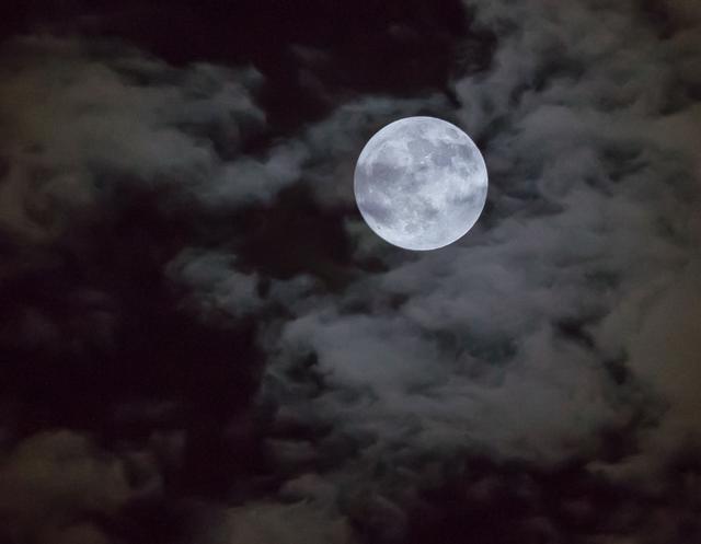 想要浪漫很容易, 拍下月亮送给你, 仅需7个摄影技巧