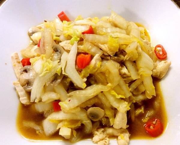 三絲炒大白菜，做法簡單，十分好吃，老人小孩都愛吃