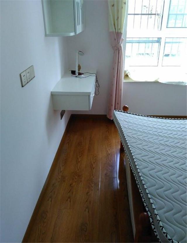 婆婆花20w为我们装修的新房，感觉不值这个价，10万还差不多