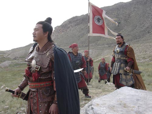 踏上征途，霸业从脚下起步，朱元璋的第一步是如何迈出的呢？