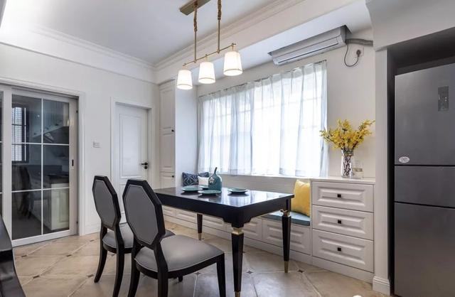 73㎡雅致简美风格两居，餐厅卡座+飘窗+收纳柜设计，超美越实用！