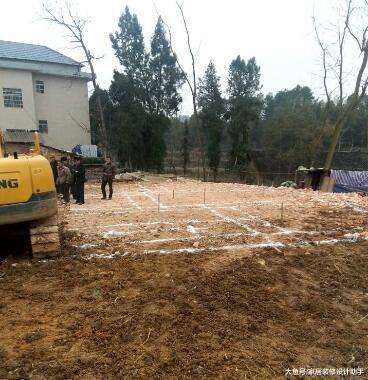 迫于城里買房貴轉而回農村建房，29萬建兩層小別墅卻美翻了一批人