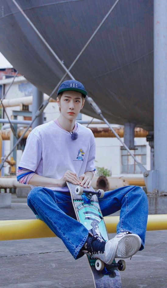 王一博成长路上一直在学习, 唱歌跳舞只是基础, 他会的东西太多了