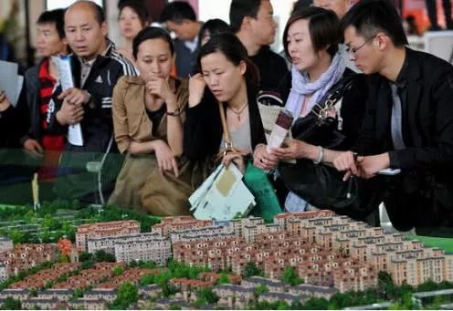 内行人买房，看是否靠近“这些”地方，不增值也能保值！