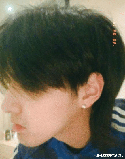 妈耶！网友看了以后表示不敢相信这真的是吴亦凡？