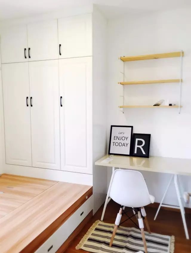 书房和榻榻米结合在一起，这才是最适合小户型的装修！