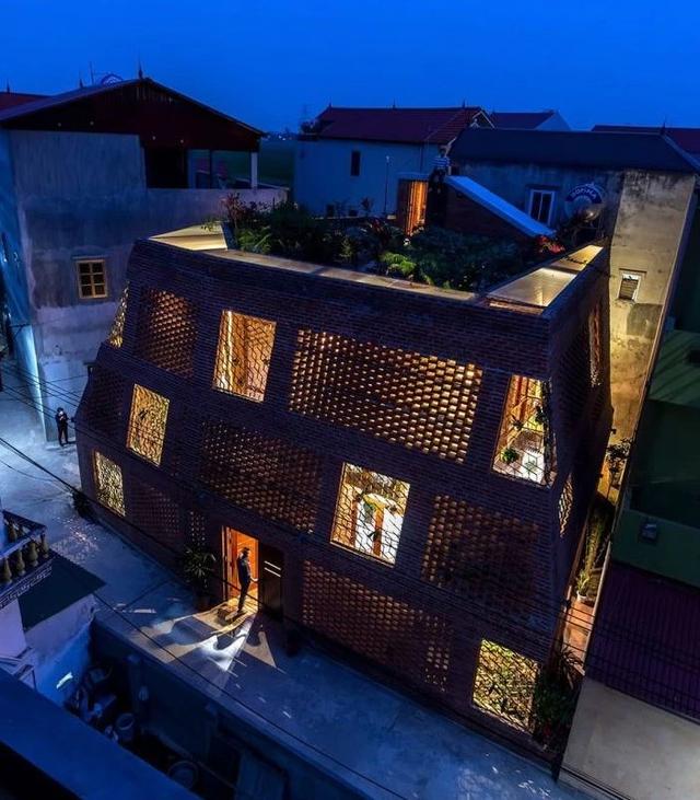 能把农村的“土砖房”建成这样，世界上也没有几套了