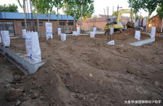 自学3年后花36万建框架结构、加气水泥砖三层别墅, 完工后全村最富