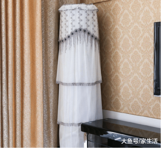 越来越多人客厅不放柜式空调了，如今流行这一种，省地方多了