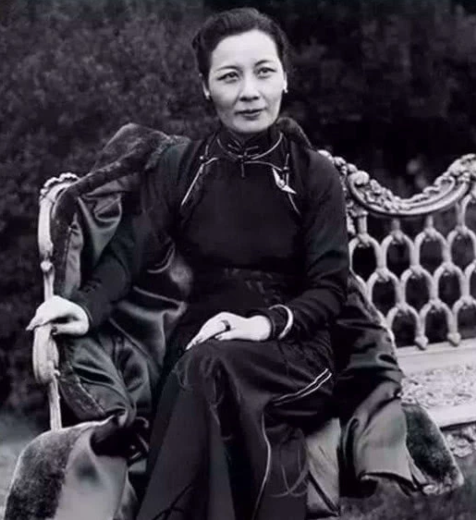 宋美龄百岁高龄，睡觉前的一习惯，让清洁人员万分无奈