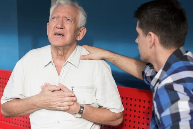 中风来临早知道：头上出现这3个信号，提示你的脑血管有可能堵了