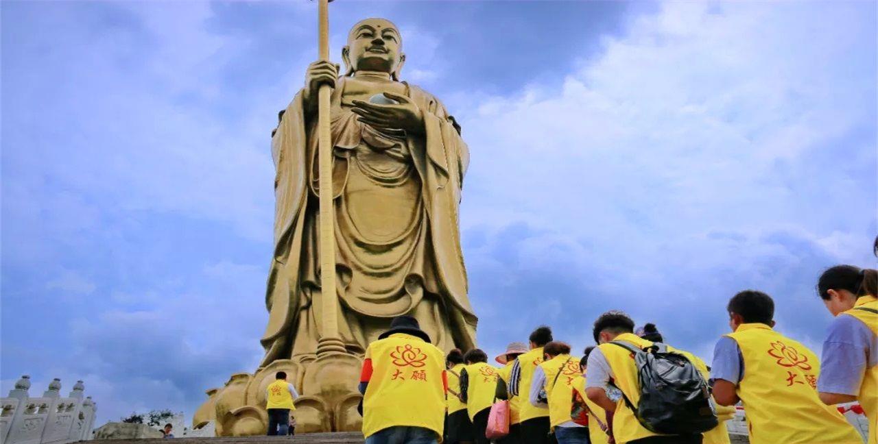 安徽耗资15亿打造最牛佛像，高达99米，用了35斤黄金镀金