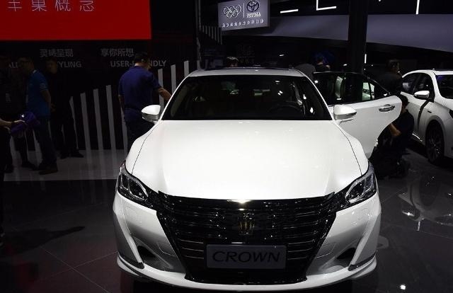 别说5系了，E级都压不住，“清仓处理”开不坏，23万买台“辉昂”