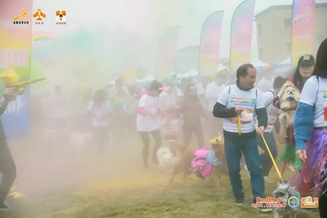 彩跑现场|作为广州人, 和狗开年彩跑好彩到爆